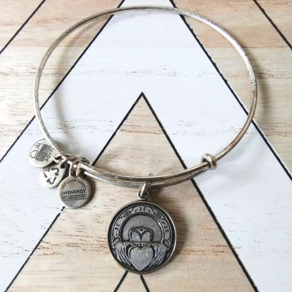 Alex & Ani Claddagh Charm Bracelet, LOVE,FRIENDSHIP,LOYALTY - Picture 8 of 8